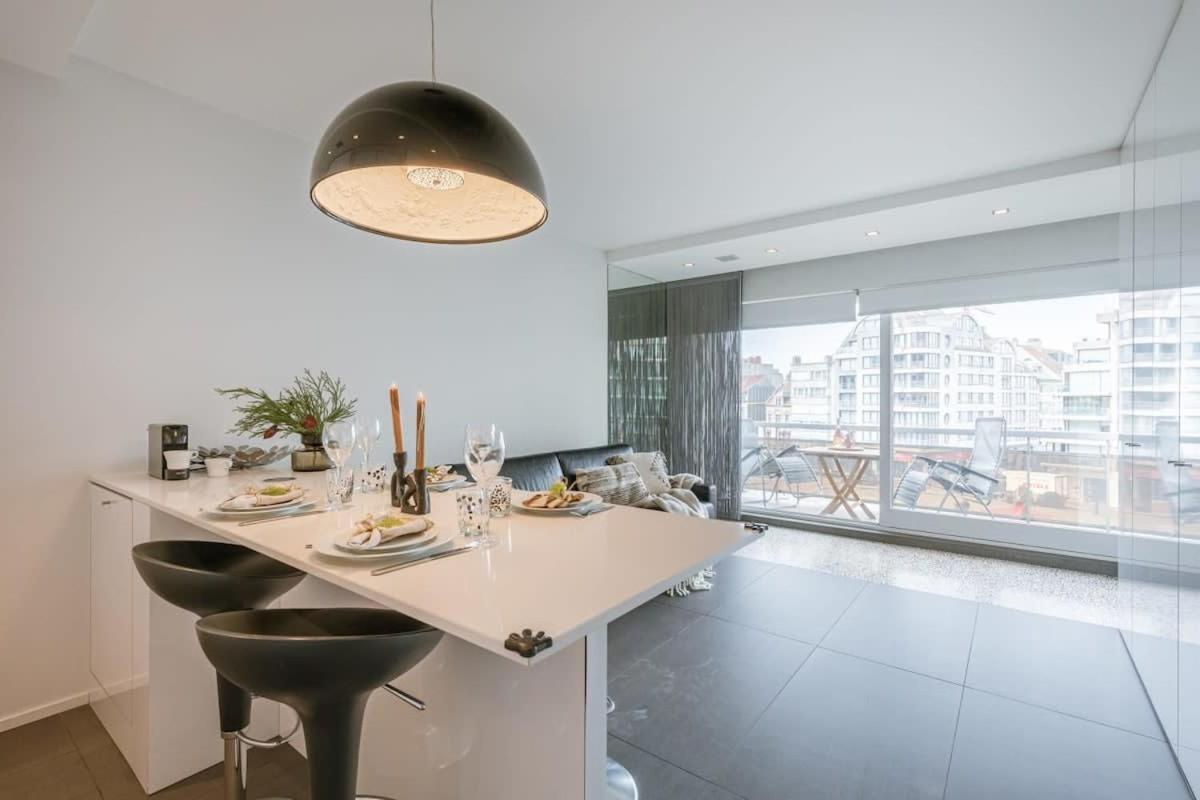 Modern Apartment In Centre Of Knokke Экстерьер фото